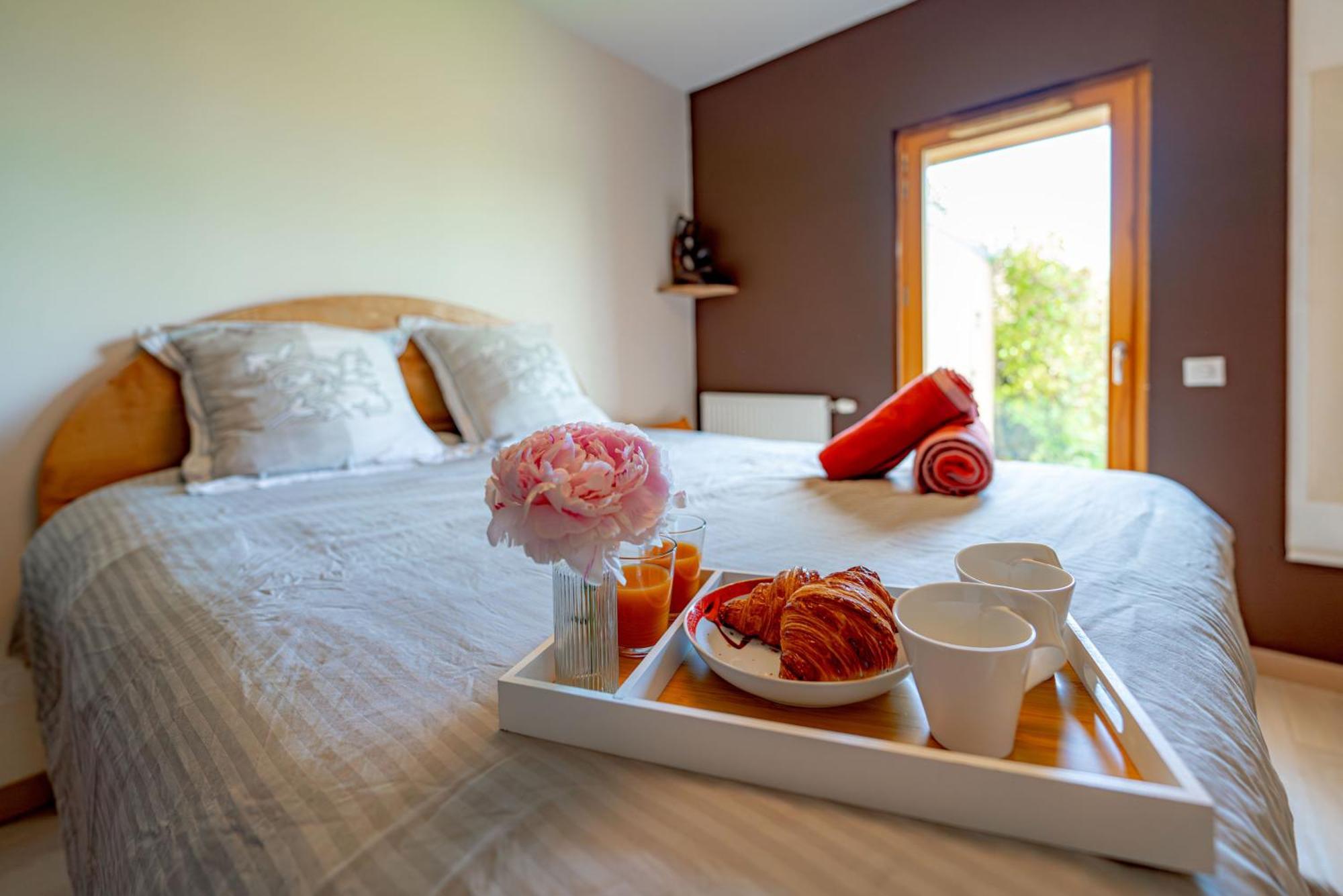 Vue Sur Les Montagnes-Wifi-Terrasse Apartment Saint-Jean-d'Arvey Екстериор снимка